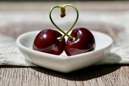 Cherries heart pixabay